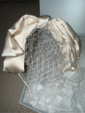 Kristin Ess veil headband box wedding vintage bow Ivory wedding NWT bridal Kristin Ess | Accessories | New Kristin Ess Bright White  main image 3